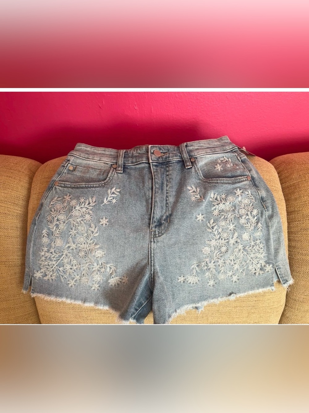NWT Liverpool Embroidered Jean Short